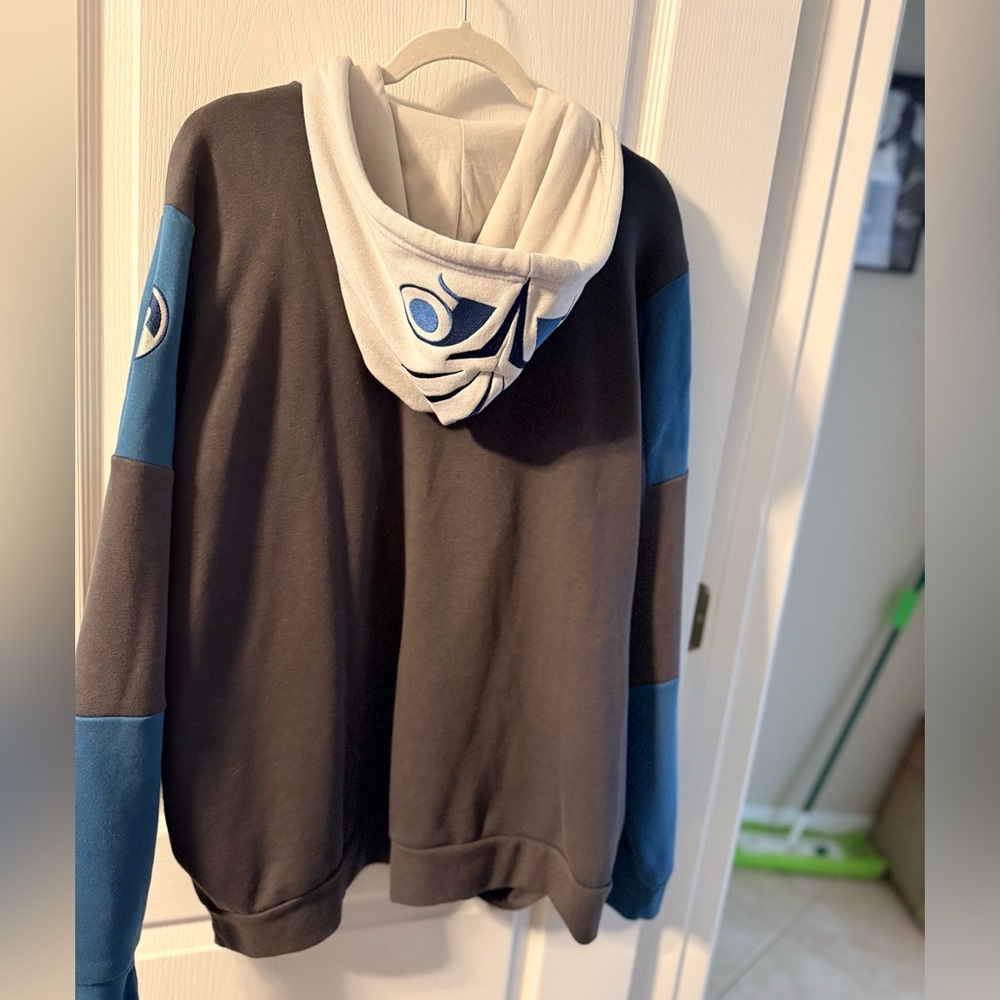 Her Universe Star Wars Bo-Katan Armor Hoodie Plus Size - Picture 2 of 13